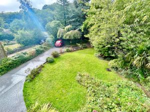 Photo 25- click for photo gallery